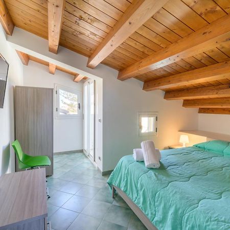 Archimede, Appartamento Con Vista In Centro A Marina Di Ragusa Luaran gambar