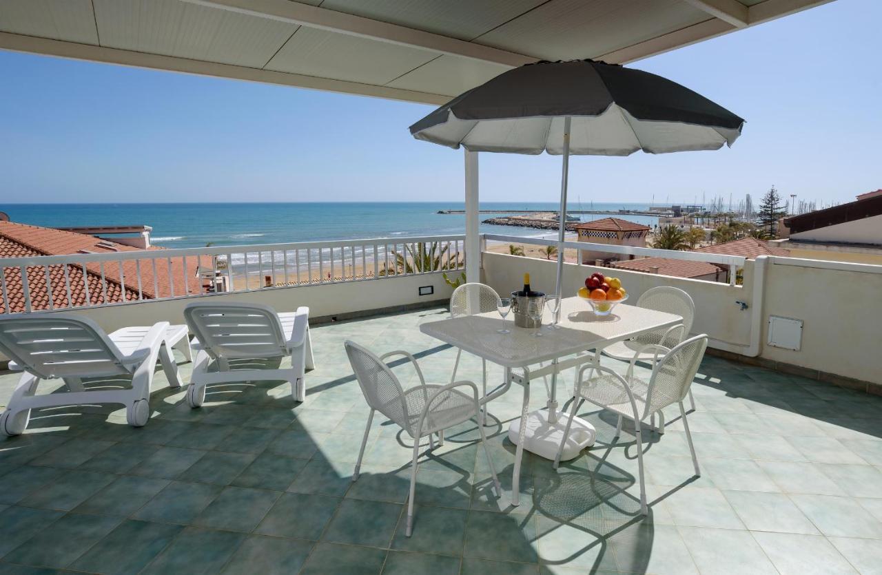 Archimede, Appartamento Con Vista In Centro A Marina Di Ragusa Luaran gambar