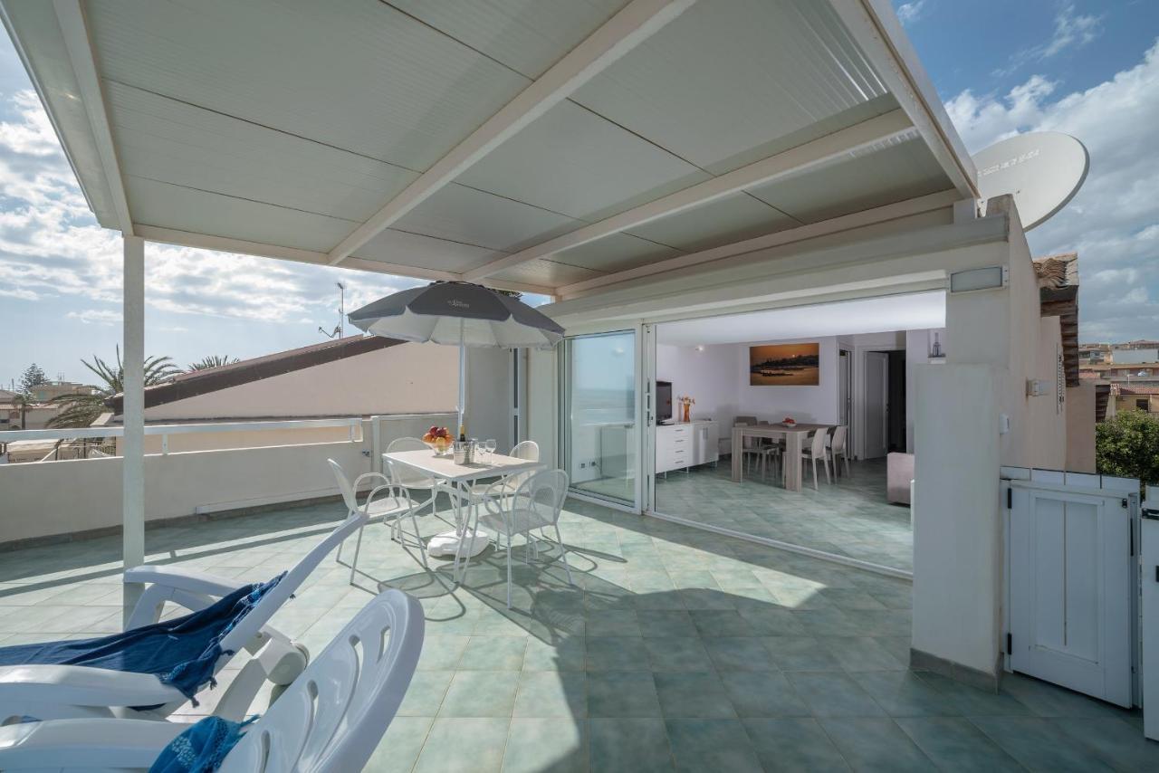 Archimede, Appartamento Con Vista In Centro A Marina Di Ragusa Luaran gambar