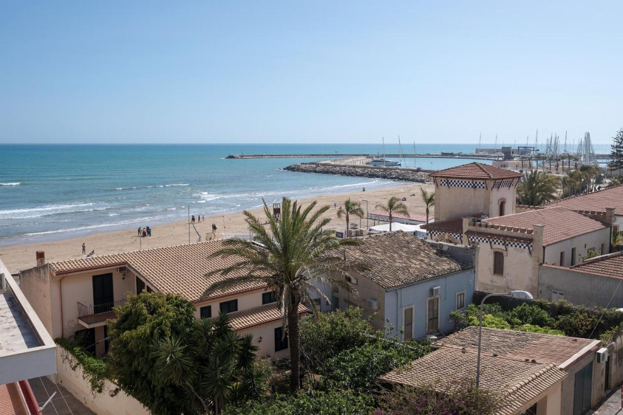 Archimede, Appartamento Con Vista In Centro A Marina Di Ragusa Luaran gambar