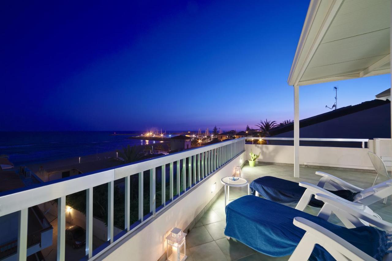 Archimede, Appartamento Con Vista In Centro A Marina Di Ragusa Luaran gambar