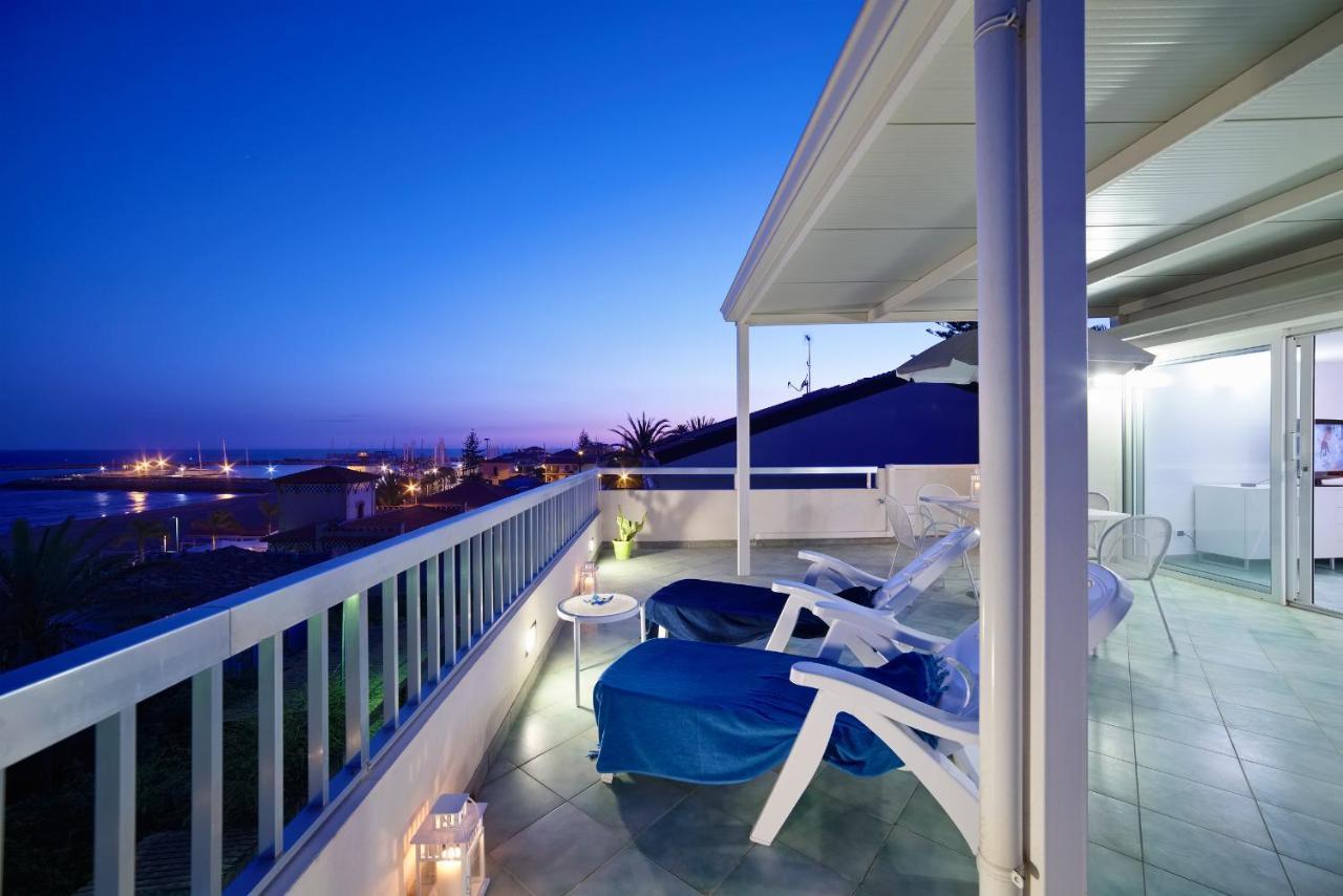 Archimede, Appartamento Con Vista In Centro A Marina Di Ragusa Luaran gambar