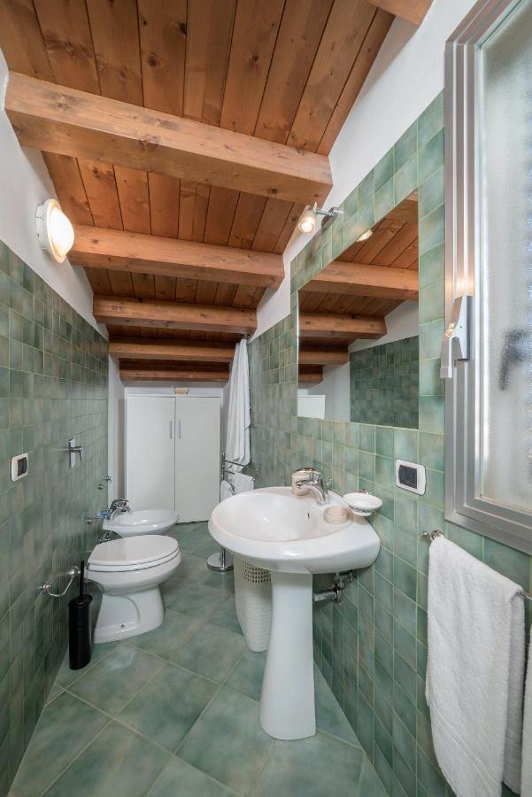 Archimede, Appartamento Con Vista In Centro A Marina Di Ragusa Luaran gambar