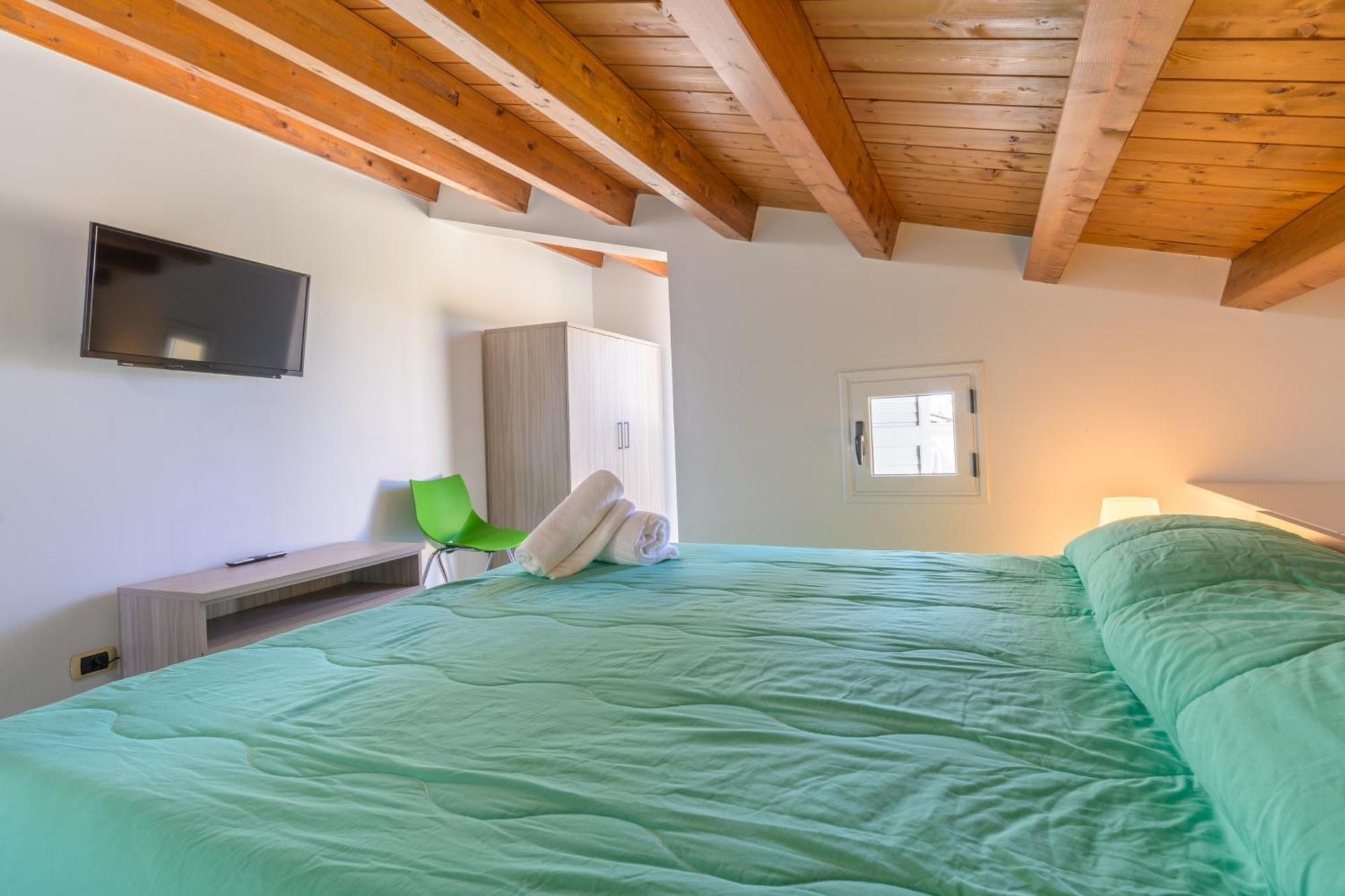 Archimede, Appartamento Con Vista In Centro A Marina Di Ragusa Luaran gambar
